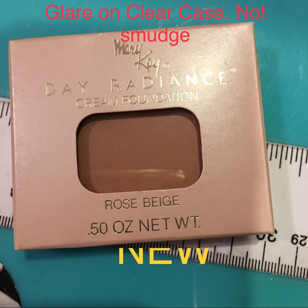 MaryKay Day Radiance Rose Beige